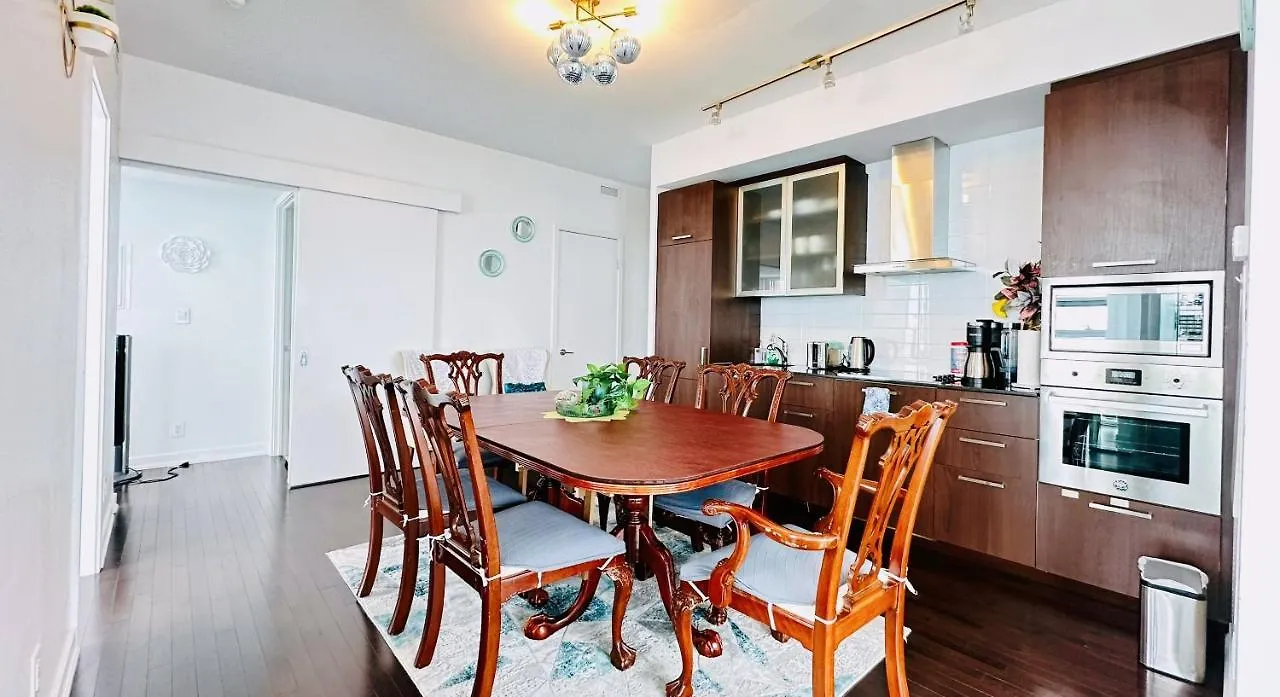 Superior 49Th Floor 3 Bedroom Suite With Cn Tower And City View Toronto 0*,