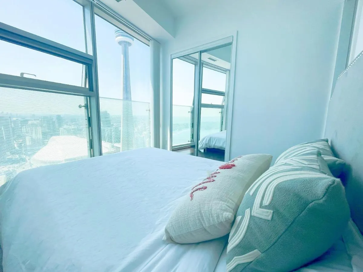 Hotel Superior 49Th Floor 3 Bedroom Suite With Cn Tower And City View Toronto Canada