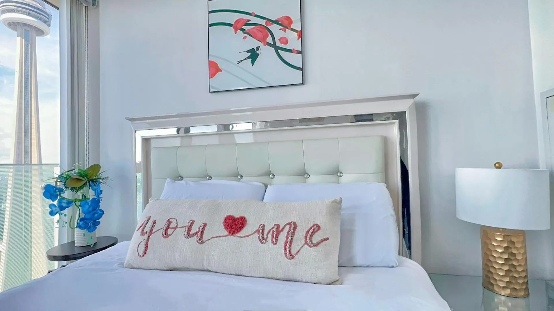 Superior 49Th Floor 3 Bedroom Suite With Cn Tower And City View Toronto Canada