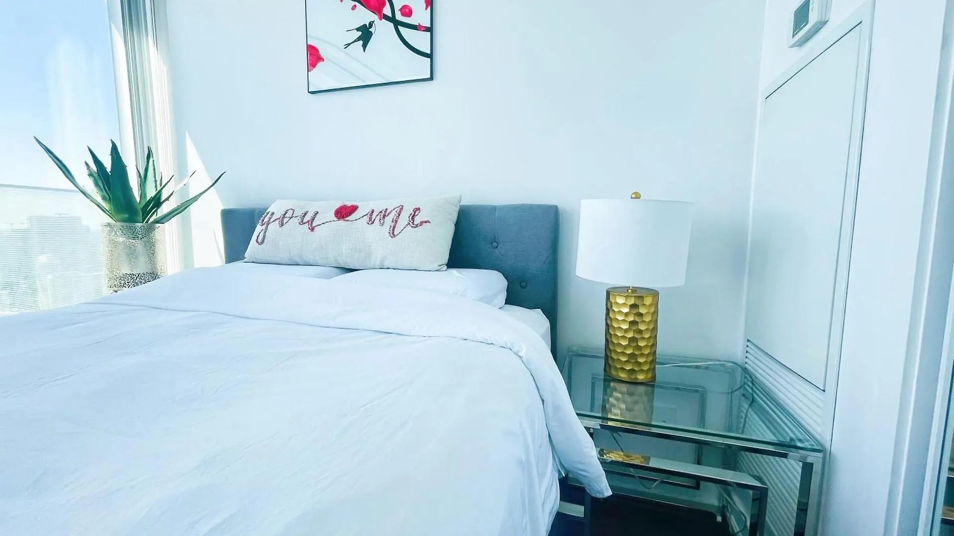 Superior 49Th Floor 3 Bedroom Suite With Cn Tower And City View Toronto 0*,
